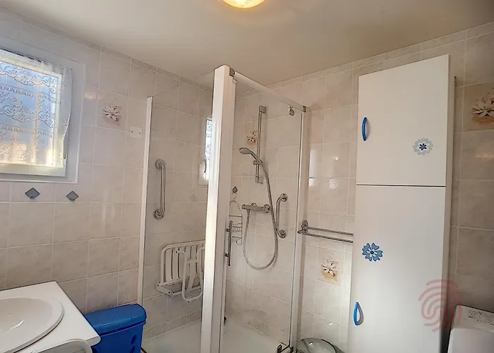 Apartamento F2 Moderne à Lamalou-les-bains, Proche Thermes, Balcon, Wi-fi, Animaux Acceptés - Fr-1-451-204 *